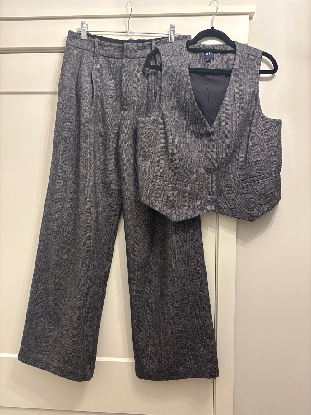 GAP Gray Wide-Leg Pants with Matching Vest